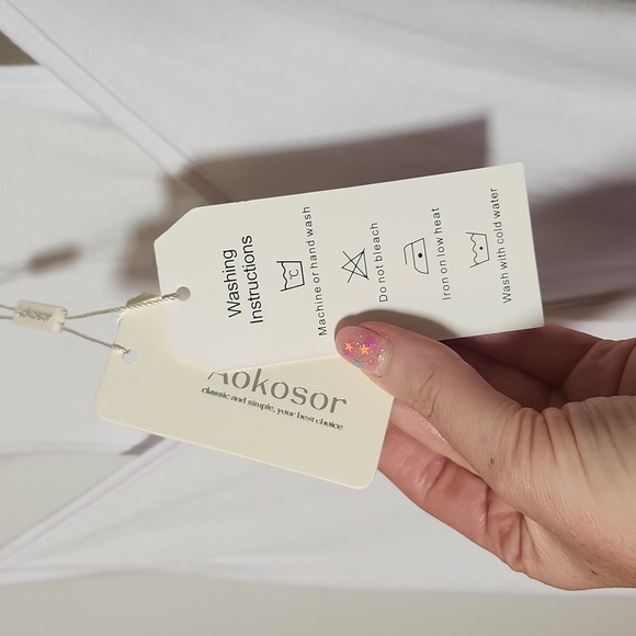 NWT AOKOSOR Women's Deep V Neck Wrap Spaghetti Strap Tank, Size Medium - Picture 12 of 12